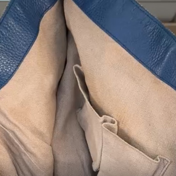 RARE GUCCI TOTE - Picture 11 of 16